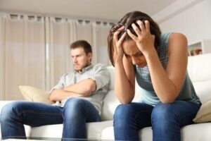 Estoy teniendo problemas de pareja y no sé cómo resolverlo